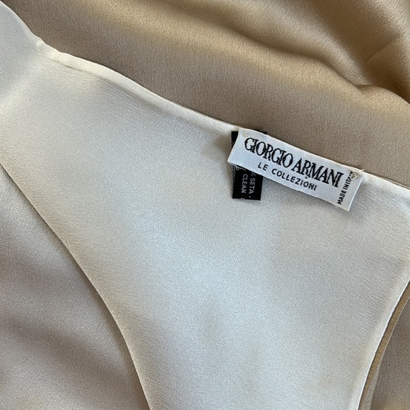 Giorgio Armani Accessories - Giorgio Armani silk scarf cream & beige